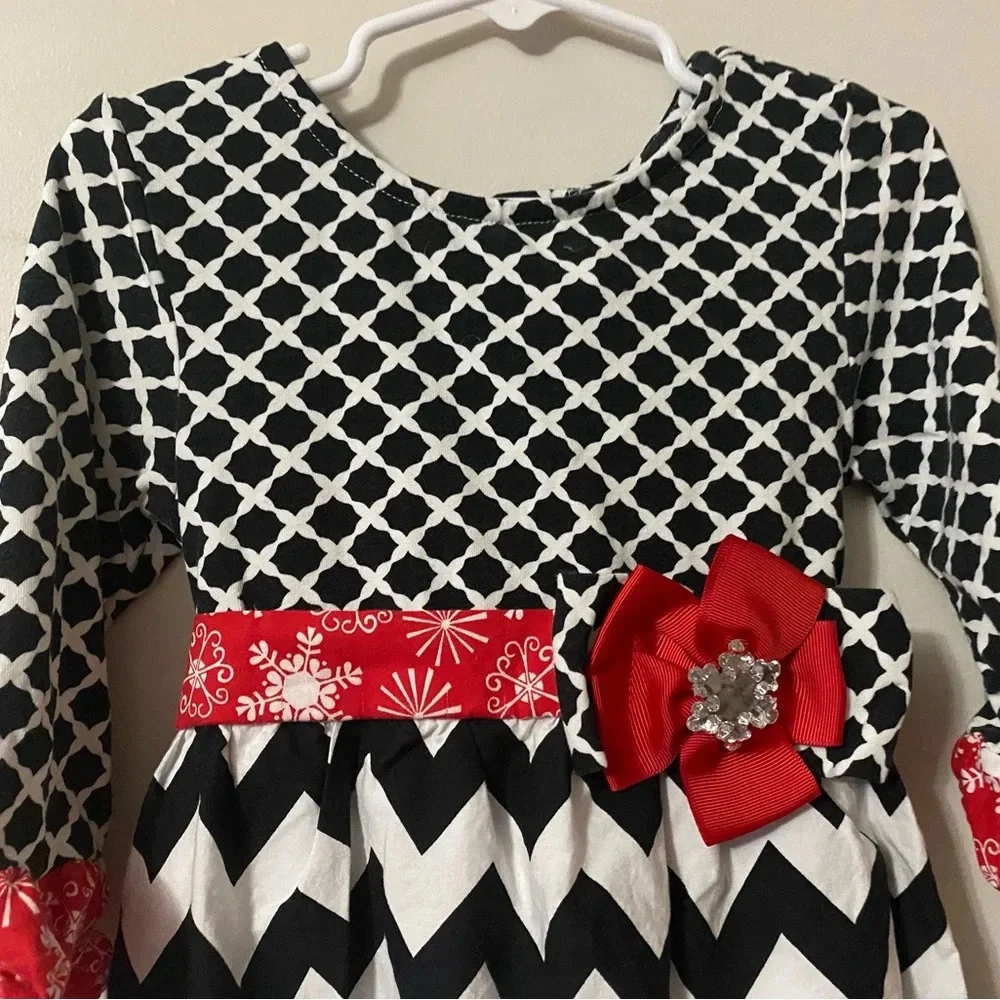 Counting Daisies Holiday Dress